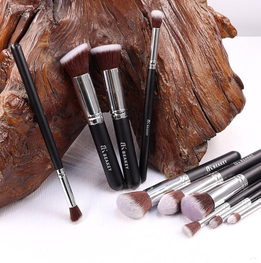 A Guide to the Uses and Application of Beakey 10 Brush Types